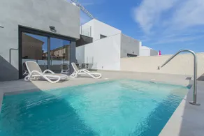 Merveilleuse villa entièrement équipée avec sauna, terrasse et piscine privée - Image 2