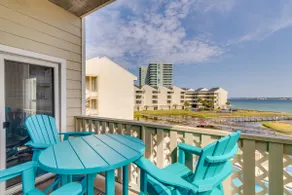 Bayfront Pensacola Beach Condo w/ Pool & Elevator - Image 2
