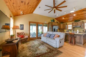 Couples Retreat on Bay Tree Lake - Image 3