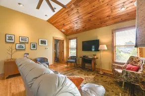 Couples Retreat on Bay Tree Lake - Image 4