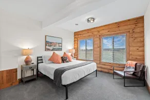 Cozy 7BR cabin w/ fire pit & BBQ grill - Image 4