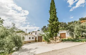 Beautiful Home In Villanueva De Algaidas - Image 2