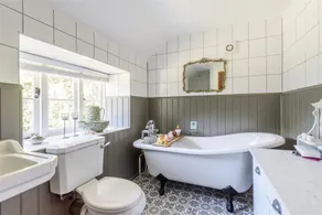 Berehayes Farmhouse - Image 5
