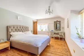 Berehayes Farmhouse - Image 4