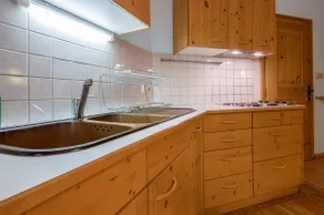 Lindenhof Apt 7 - Image 3