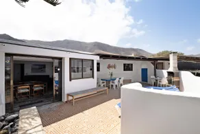 Lanzarote Famara Beach Bungalow - Image 3