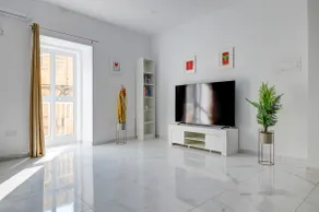 Modern Family Holiday Retreat in Gzira - Image 3