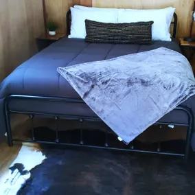 Applegate Cabin 2 - Image 5