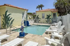 Easy walk to Beach & Shopping. Heated Pool. Patio! - Image 5