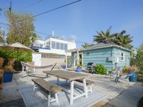 Oceanfront Lot, Studio w/ Large, Sunny Patio - Image 3