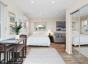 Oceanfront Lot, Studio w/ Large, Sunny Patio - Image 4