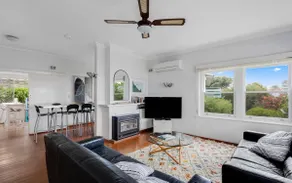 Breathtaking Views of Encounter Bay Pet Friendly - Image 3
