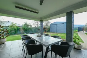 Luxe on Lincoln - Close to Zoo, Rejuvenating Pool - Image 4