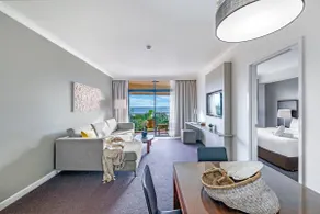 Esplanade Pool Stay over Two Units, A Darwin Oasis - Image 3