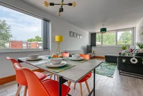 Abbey Court - 2 Bedroom Apartment, Parking, JLR, CVT - Coventry Accommodation LTD - Image 5