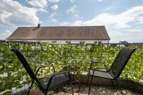 Appartamento 'Tulipani' con giardino in comune, balcone e Wi-Fi - Image 3