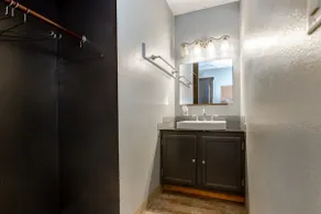 Suite 313 - 2nd Floor | 1 Bed, 1 Bath - Image 4
