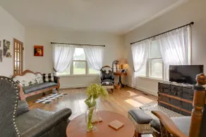 Pet-Friendly Home: Patio & Yard in Sheldon - Image 2