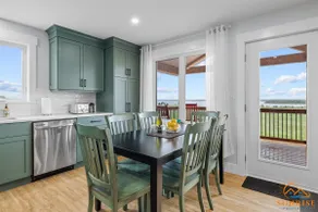 Private Oceanview Cottage minutes from Beaches - Image 5