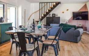 Nice home in Le Vieux-Bourg - Image 3