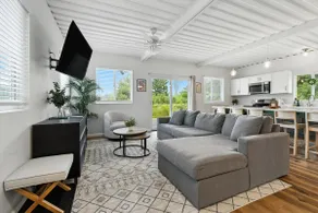 Dog Friendly - Secluded Getaway in Fish Creek - Image 2