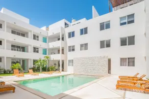 Penthouse Apartments Private Roof Pool 200m to Beach - Image 2