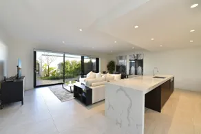 Terrace Capri - Image 4