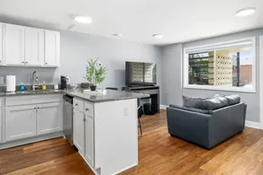 Cozy 2-Bed Near OSU Campus - Image 4