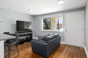 Cozy 2-Bed Near OSU Campus - Image 5