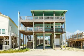 A'Wave From It All - WOW View, Steps to Beach! - Image 3