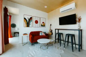 Taos Skybox “Galaxy” High Desert Retreat - Image 2