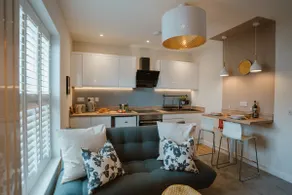 Blooms-Apartment-Ensuite - Image 4