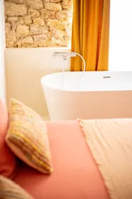 Exclusive Apartment-Private Bathroom-Cour - Image 4