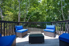 Coastal Retreat: Waterfront, Deck, Awesome Views - Image 5