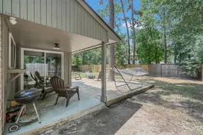Stylish Woodlands Retreat Near Waterway & Pavilion - Image 5