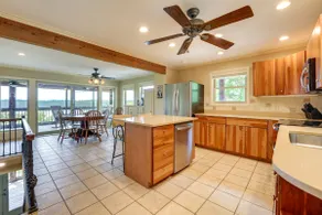 Eagle Rock Gem on Table Rock Lake w/ Decks & Grill - Image 4