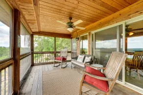 Eagle Rock Gem on Table Rock Lake w/ Decks & Grill - Image 2