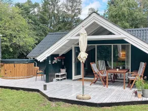 6 person holiday home in Ebeltoft - Image 2