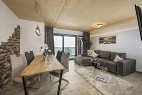 5 Bed Studio Superior Panorama - Image 2