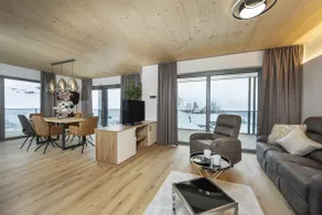 4 Bed Apartment Deluxe Panorama - Image 2