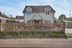 4 Bed in Woodbridge oc-s27356 - Image 2