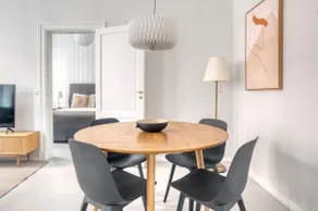 Elegant Apartment Living in the Heart of the City - Image 3