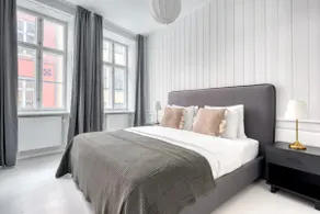 Elegant Apartment Living in the Heart of the City - Image 2