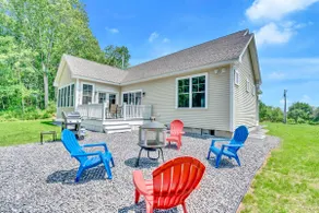 New Build, Vaulted Ceilings, & Wildlife Activity! - Image 5