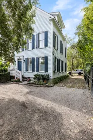 The Islander House | 3BR @ King Street w/ Parking! - Image 2