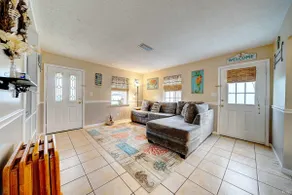 Joy's Beach House | Pet Friendly - Image 4