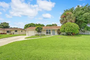Private Pool + Bar: Palm Beach Gardens Getaway - Image 5