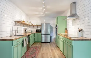 Chic Waterfront w/ Hot Tub, Sauna and Sky Deck! - Image 4