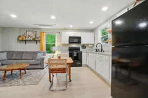 Carriage House Retreat 1 - Image 2