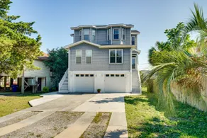 Carolina Beach Lakefront House: Walk to Beach! - Image 2